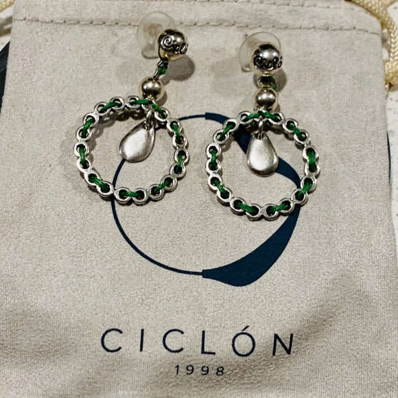 Ciclón hoop earrings - Picture 3 of 4